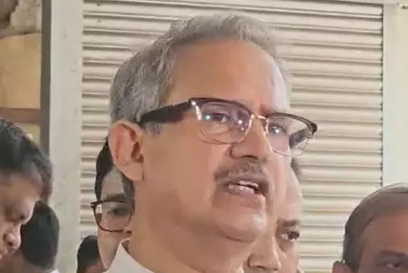 पाकिस्तान जब तक नहीं सुधरता, समझौता नहीं हो सकता: अनिल देसाई पाकिस्तान जब तक नहीं सुधरता, समझौता नहीं हो सकता: अनिल देसाई