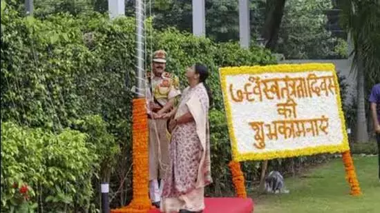 दिल्ली CM रेखा गुप्ता का यमुना पुनरुद्धार का संकल्प दिल्ली CM रेखा गुप्ता का यमुना पुनरुद्धार का संकल्प