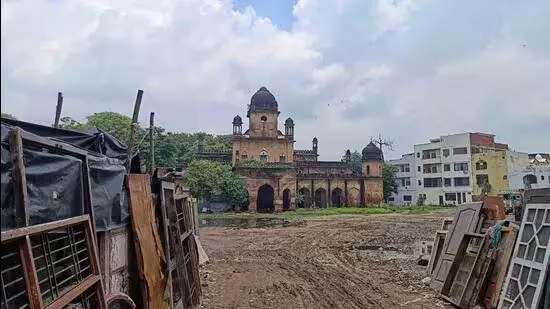 Lucknow : स्वतंत्रता संग्राम के ऐतिहासिक स्थल घोर उपेक्षा का शिकार Lucknow : स्वतंत्रता संग्राम के ऐतिहासिक स्थल घोर उपेक्षा का शिकार