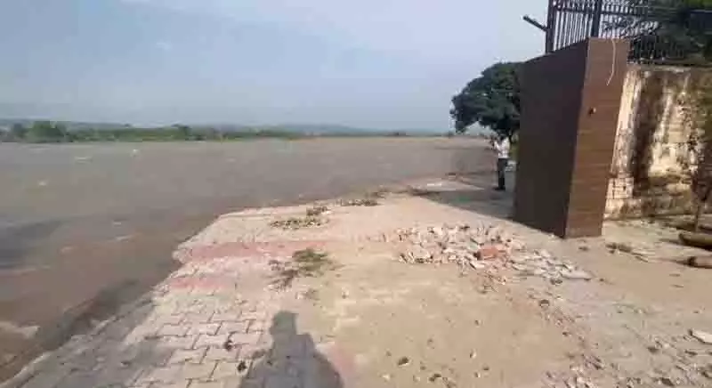 Pong dam से पानी के रिसाव से आजीविका को खतरा Pong dam से पानी के रिसाव से आजीविका को खतरा