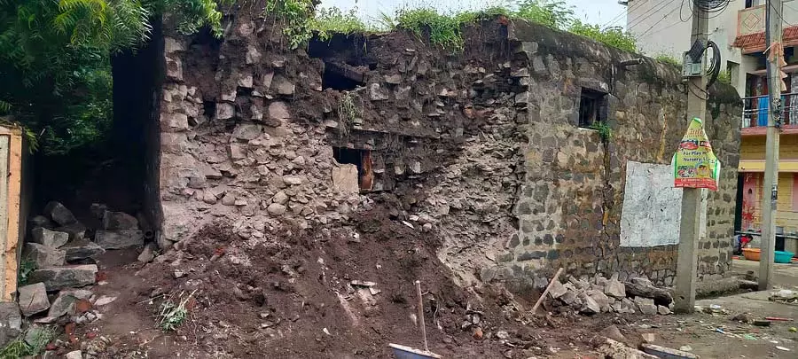 Afzalpur : बारिश से 50 घर क्षतिग्रस्त Afzalpur : बारिश से 50 घर क्षतिग्रस्त