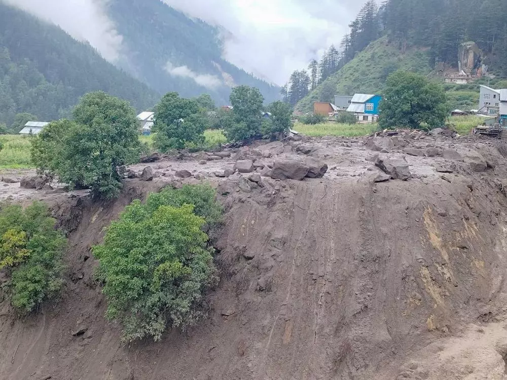 Jammu-Kashmir बादल फटने की घटना: मौतें बढ़ीं, कई लोग लापता Jammu-Kashmir बादल फटने की घटना: मौतें बढ़ीं, कई लोग लापता