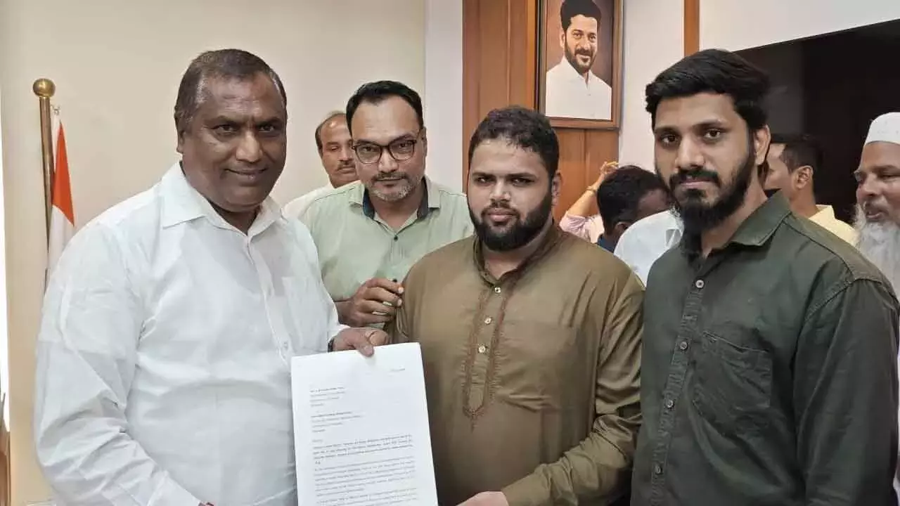 Telangana: मुस्लिम नेताओं ने सरकार से लंबित छात्रवृत्तियां जारी करने का आग्रह किया Telangana: मुस्लिम नेताओं ने सरकार से लंबित छात्रवृत्तियां जारी करने का आग्रह किया
