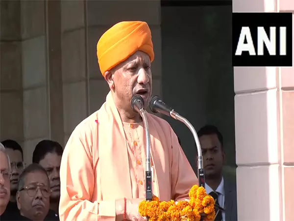 Yogi ने ऑपरेशन सिंदूर में सेना की वीरता और स्वदेशी हथियारों की सफलता को सराहा Yogi ने ऑपरेशन सिंदूर में सेना की वीरता और स्वदेशी हथियारों की सफलता को सराहा