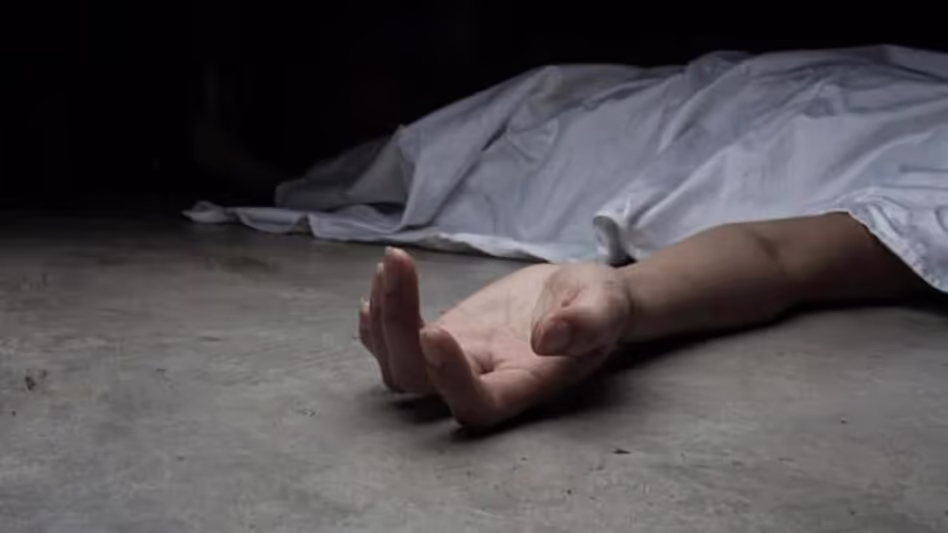 जातीय हिंसा के केंद्र तोरबुंग के पास लापता व्यक्ति का शव मिलने के बाद चुराचांदपुर में तनाव जातीय हिंसा के केंद्र तोरबुंग के पास लापता व्यक्ति का शव मिलने के बाद चुराचांदपुर में तनाव