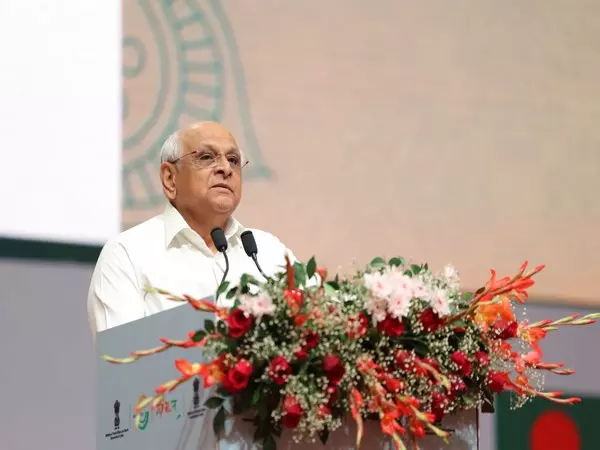 Gujarat ने जेल के कैदियों के बच्चों और बुजुर्ग कैदियों के कल्याण के लिए कई पहलों की घोषणा की Gujarat ने जेल के कैदियों के बच्चों और बुजुर्ग कैदियों के कल्याण के लिए कई पहलों की घोषणा की