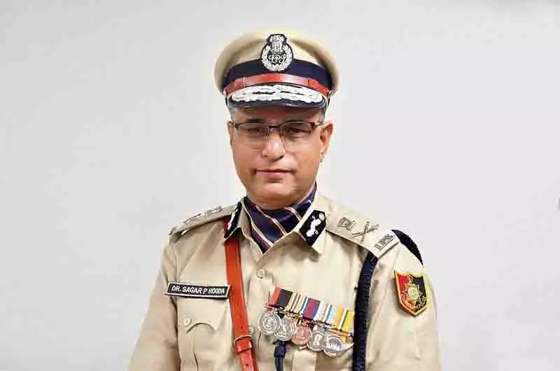 Chandigarh: खाकी वर्दी वालों को सम्मान Chandigarh: खाकी वर्दी वालों को सम्मान