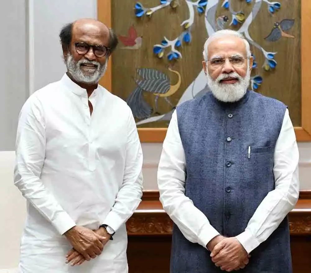 प्रधानमंत्री ने रजनीकांत को दी 50 साल पूरे होने पर शुभकामनाएं प्रधानमंत्री ने रजनीकांत को दी 50 साल पूरे होने पर शुभकामनाएं