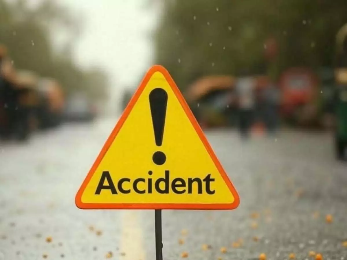 अभनपुर में हाईवा की टक्कर से युवक की मौत, चालक फरार अभनपुर में हाईवा की टक्कर से युवक की मौत, चालक फरार