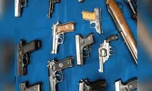 Delhi स्वतंत्रता दिवस से पहले हथियार प्रदर्शन पर 9 गिरफ्तार