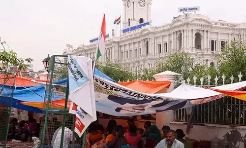 सफाई कर्मचारियों के लिए कल्याणकारी योजनाओं का MDMK , वाम दलों ने स्वागत किया सफाई कर्मचारियों के लिए कल्याणकारी योजनाओं का MDMK , वाम दलों ने स्वागत किया