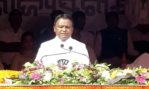 Odisha : मुख्यमंत्री ने 79वें स्वतंत्रता दिवस पर राष्ट्रीय ध्वज फहराया Odisha : मुख्यमंत्री ने 79वें स्वतंत्रता दिवस पर राष्ट्रीय ध्वज फहराया
