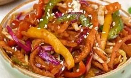 Nimki Chinese Bhel :मसालेदार और स्वादिष्ट निमकी चाइनीज भेल