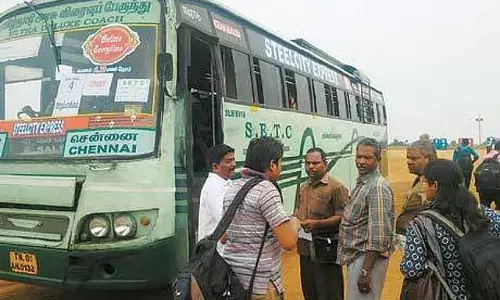 Tamil Nadu: एक दिन में 1.78 लाख लोग सरकारी बसों में यात्रा करते है Tamil Nadu: एक दिन में 1.78 लाख लोग सरकारी बसों में यात्रा करते है