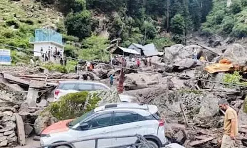 विपक्षी नेता कर रहे हैं बचाव अभियान की निगरानी