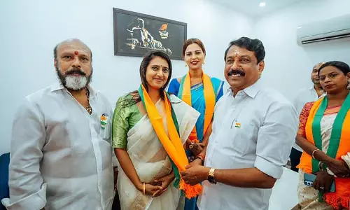 Tamil Nadu : अभिनेत्री कस्तूरी भाजपा में शामिल Tamil Nadu : अभिनेत्री कस्तूरी भाजपा में शामिल