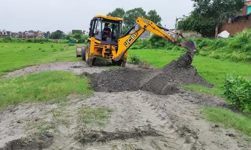 Yamunanagar  गांव में अवैध कॉलोनी ढहाई गई