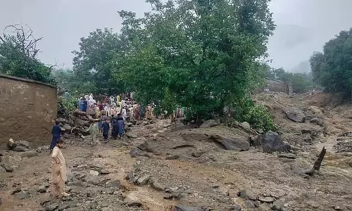 उत्तर-पश्चिम Pakistan में बाढ़ से 49 की मौत उत्तर-पश्चिम Pakistan में बाढ़ से 49 की मौत