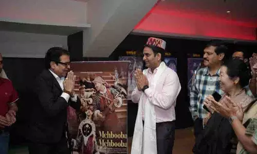 जीवंत महबूबा श्रद्धांजलि में बॉलीवुड Himalaya से मिलता