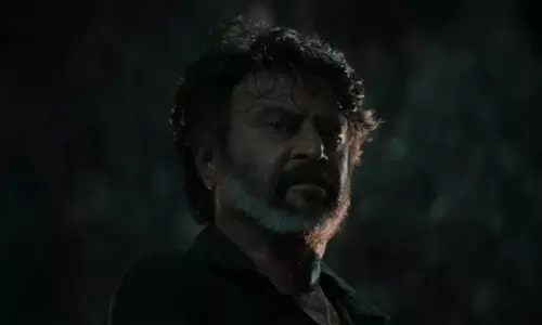 Rajinikanth की पूरी फिल्म रिलीज के कुछ ही घंटों में ऑनलाइन लीक हो गई Rajinikanth की पूरी फिल्म रिलीज के कुछ ही घंटों में ऑनलाइन लीक हो गई