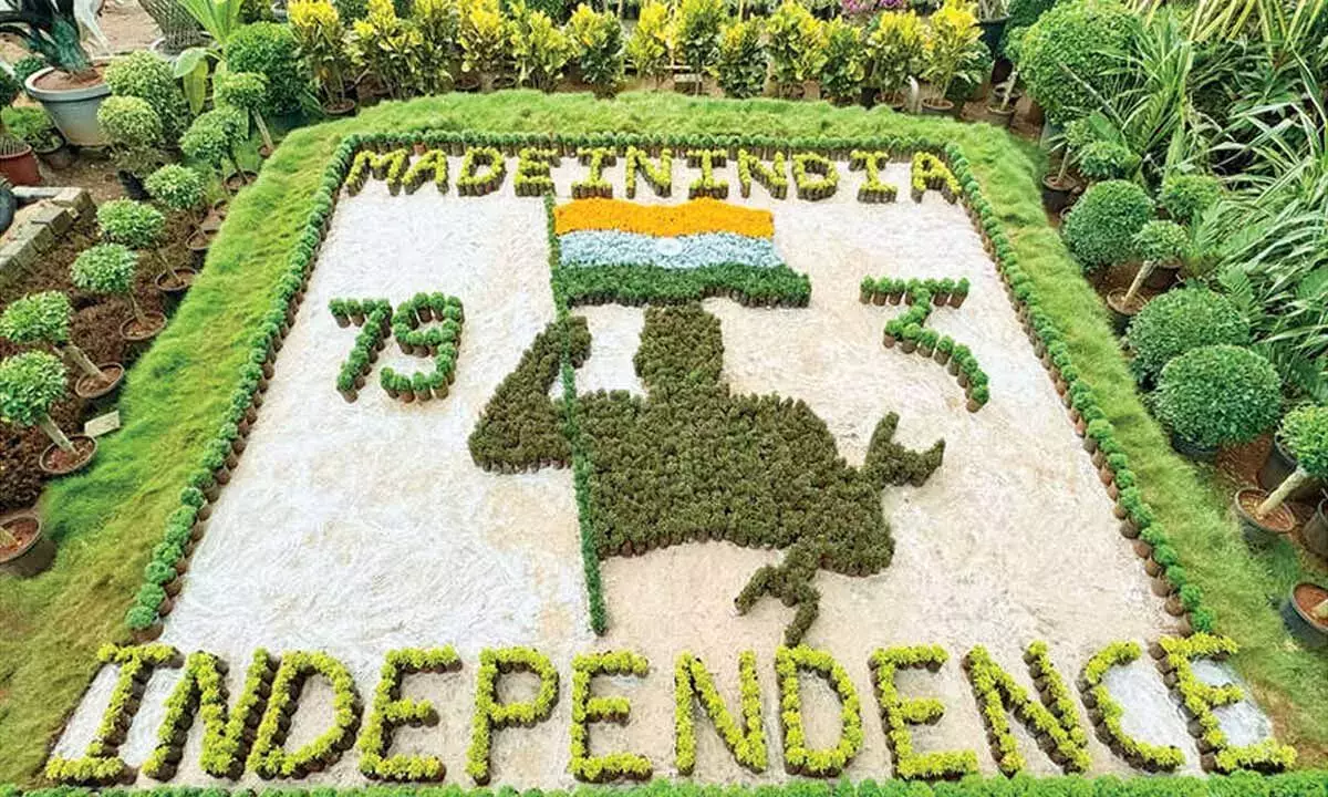 Andhra: पुष्प तिरंगा मेड इन इंडिया संदेश को उजागर करता है