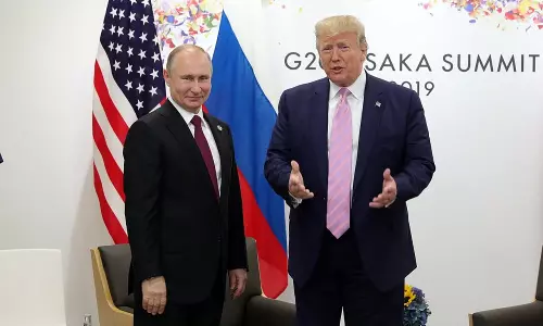 Trump और पुतिन ने यूक्रेन पर शिखर सम्मेलन की तैयारी के दौरान आशावादी संकेत दिए Trump और पुतिन ने यूक्रेन पर शिखर सम्मेलन की तैयारी के दौरान आशावादी संकेत दिए