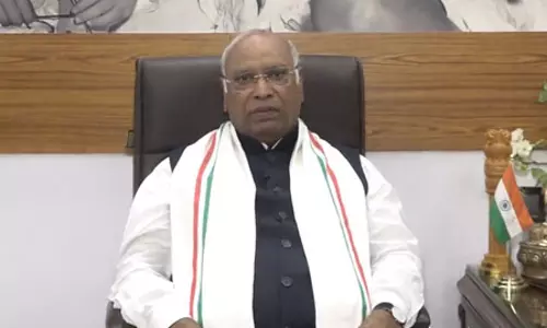 मल्लिकार्जुन खड़गे का केंद्र सरकार पर हमला, बोले- यह चुनाव जीतने का नहीं, लोकतंत्र बचाने की लड़ाई