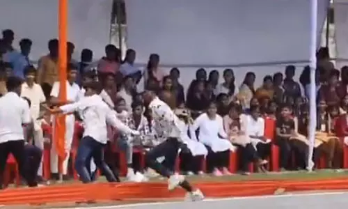 परेड ग्राउंड में मारपीट, लड़कों के दो 2 गुट भिड़े