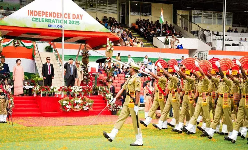 Sikkim में ध्वजारोहण और पुरस्कार वितरण के साथ 79वां स्वतंत्रता दिवस मनाया गया Sikkim में ध्वजारोहण और पुरस्कार वितरण के साथ 79वां स्वतंत्रता दिवस मनाया गया