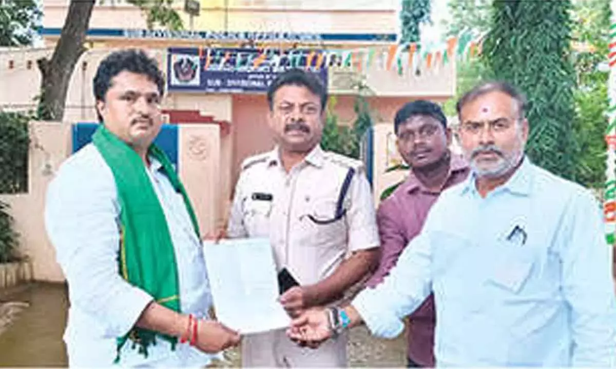 Andhra: आदिवासी महिला के साथ कथित दुर्व्यवहार को लेकर एसआई के खिलाफ शिकायत दर्ज