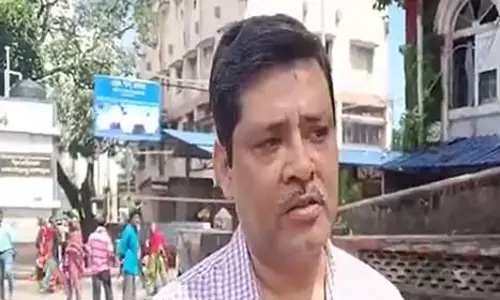 पश्चिम बंगाल के East Burdwan में बस दुर्घटना में 10 लोगों की मौत, 25 घायल पश्चिम बंगाल के East Burdwan में बस दुर्घटना में 10 लोगों की मौत, 25 घायल