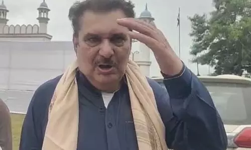स्वतंत्रता दिवस पर बोले रजा मुराद- ‘हमें वतन की मिट्टी से प्यार’ स्वतंत्रता दिवस पर बोले रजा मुराद- ‘हमें वतन की मिट्टी से प्यार’