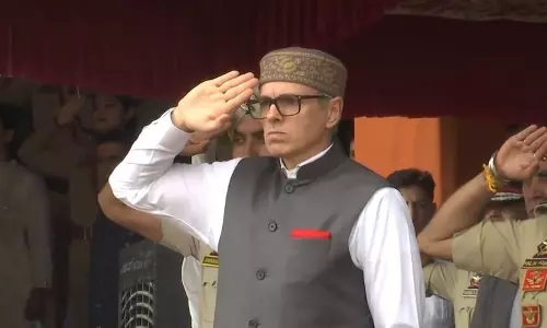 Srinagar: राज्य का दर्जा बहाल कराने के लिए सड़कों पर उतरेंगे: उमर Srinagar: राज्य का दर्जा बहाल कराने के लिए सड़कों पर उतरेंगे: उमर