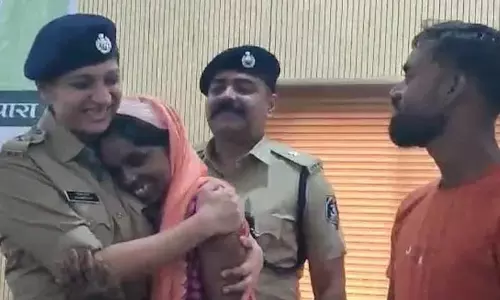 साल 2020 से कहीं चली गयी थी महिला, पति था परेशान, एसपी की पहल से अब मिल गई साल 2020 से कहीं चली गयी थी महिला, पति था परेशान, एसपी की पहल से अब मिल गई