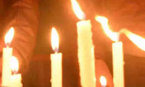 Chandigarh: कांग्रेस ने ‘चुनावी गड़बड़ियों’ के खिलाफ कैंडल मार्च निकाला