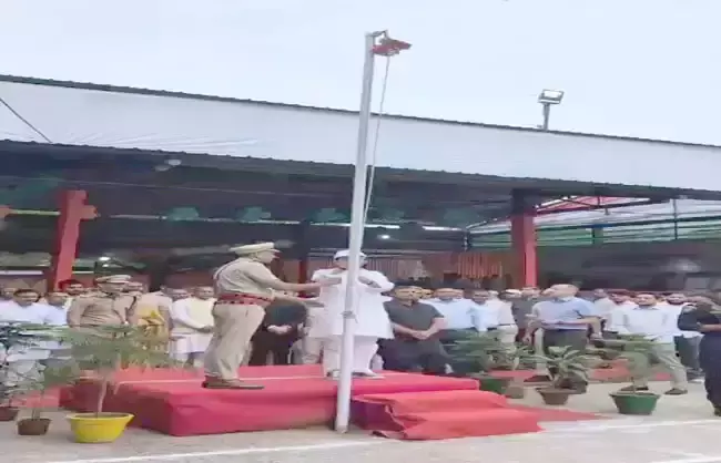 Rewari: कैबिनेट मंत्री राव नरबीर ने किया ध्वजारोहण