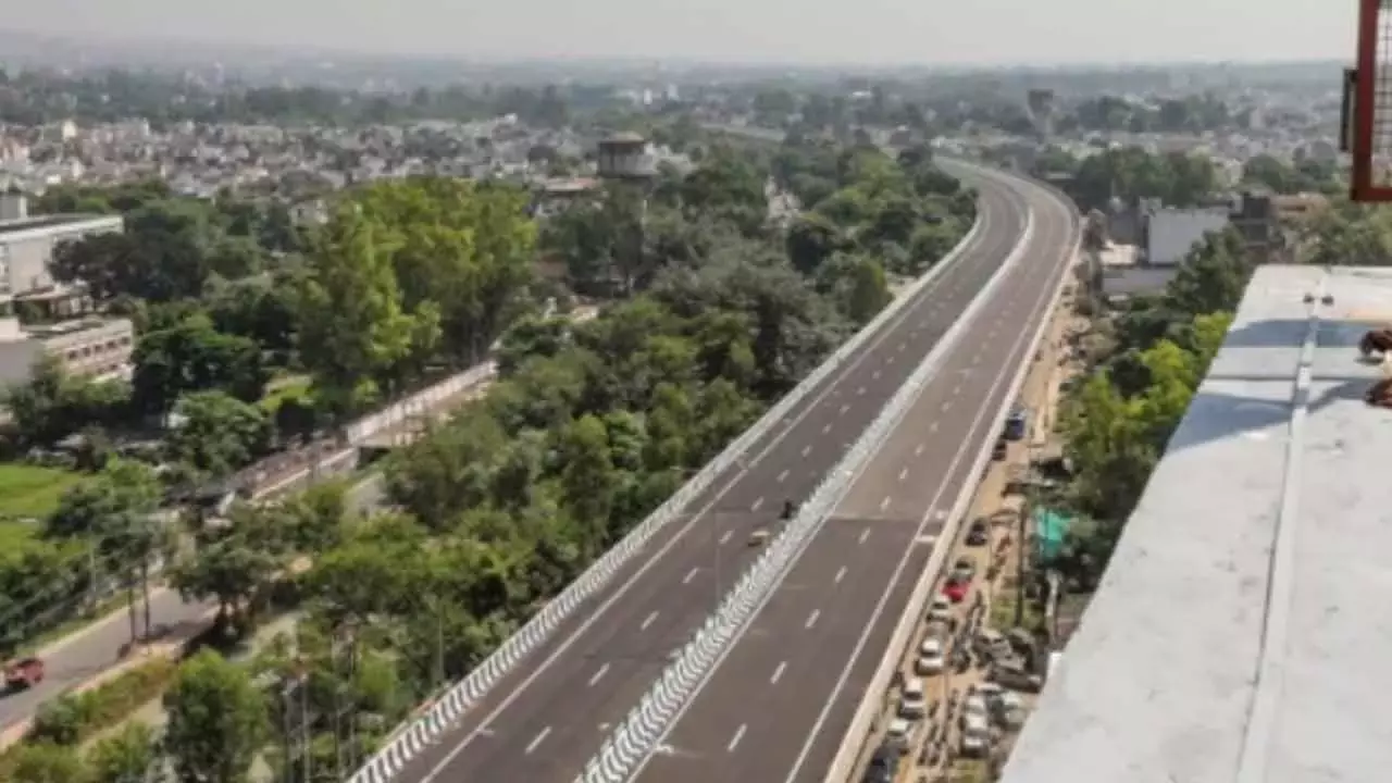 Karnataka: फ्लाईओवर विस्तार से हेब्बल की अड़चनें दूर होंगी Karnataka: फ्लाईओवर विस्तार से हेब्बल की अड़चनें दूर होंगी
