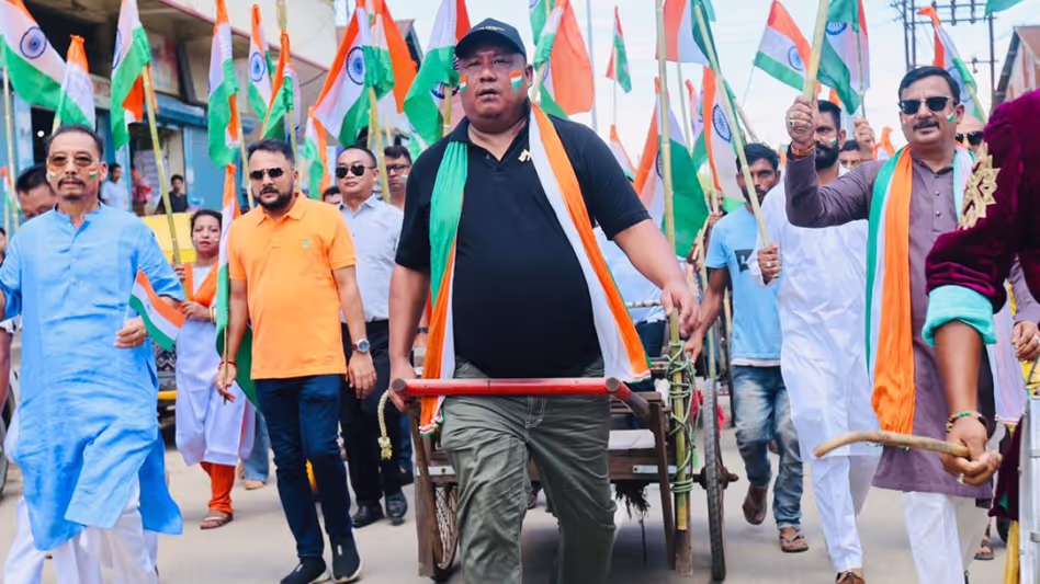 Nagaland ने हाथ गाड़ी तिरंगा यात्रा और राज्यव्यापी सैनिटरी पैड अभियान के साथ स्वतंत्रता दिवस मनाया Nagaland ने हाथ गाड़ी तिरंगा यात्रा और राज्यव्यापी सैनिटरी पैड अभियान के साथ स्वतंत्रता दिवस मनाया