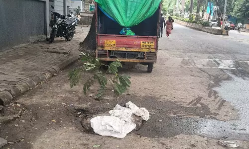 Pune: निगड़ी प्राधिकरण में गड्ढे में उतरे मजदूरों की दर्दनाक मौत Pune: निगड़ी प्राधिकरण में गड्ढे में उतरे मजदूरों की दर्दनाक मौत