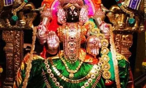 Solapur से तिरुपति की पद्मावती के लिए भेजी जाएगी माहेर की साड़ी Solapur से तिरुपति की पद्मावती के लिए भेजी जाएगी माहेर की साड़ी