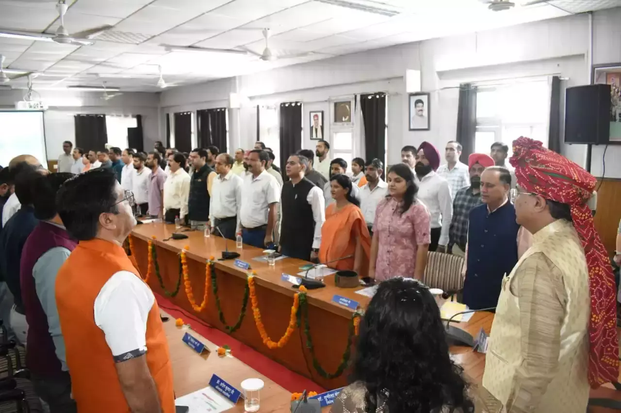 Dharamshala: मेजर पवन की शहादत को याद कर सीयू में तिरंगा फहराया Dharamshala: मेजर पवन की शहादत को याद कर सीयू में तिरंगा फहराया