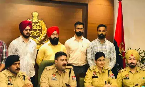 92 करोड़ रुपये के डिजिटल घोटाले में Gujarat के चार लोगों सहित छह गिरफ्तार 92 करोड़ रुपये के डिजिटल घोटाले में Gujarat के चार लोगों सहित छह गिरफ्तार