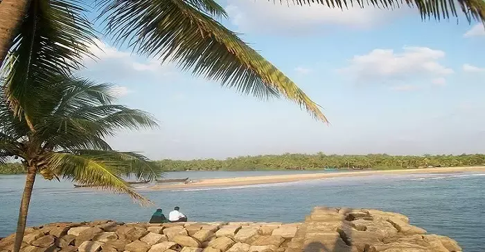 पोन्नानी Kerala के मालाबार तट के छोटे मक्का की खोज पोन्नानी Kerala के मालाबार तट के छोटे मक्का की खोज