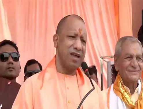 CM ने जन्माष्टमी पर श्री कृष्ण जन्मस्थान मंदिर में पूजा-अर्चना की CM ने जन्माष्टमी पर श्री कृष्ण जन्मस्थान मंदिर में पूजा-अर्चना की