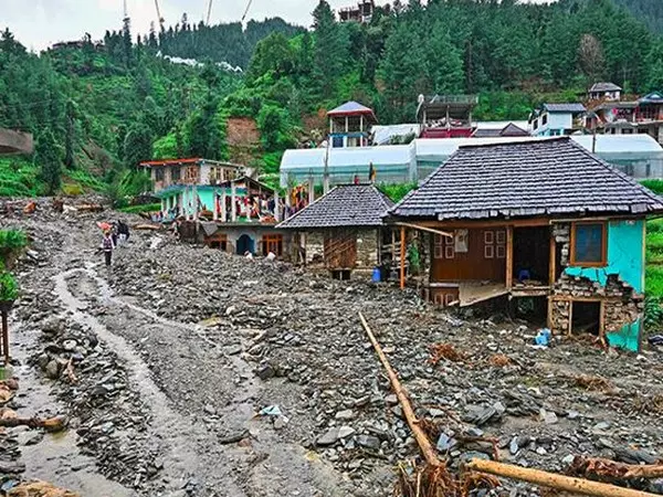 Himachal में मानसून से अब तक 257 मौतें, भारी नुकसान Himachal में मानसून से अब तक 257 मौतें, भारी नुकसान