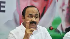 Kerala : वीडी सतीशन ने पिनाराई सरकार पर पुल सुरक्षा में लापरवाही का आरोप लगाया Kerala : वीडी सतीशन ने पिनाराई सरकार पर पुल सुरक्षा में लापरवाही का आरोप लगाया