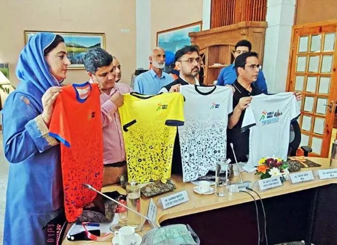 सतीश ने KIWSF के लिए शुभंकर, लोगो, गान और जर्सी लॉन्च की सतीश ने KIWSF के लिए शुभंकर, लोगो, गान और जर्सी लॉन्च की