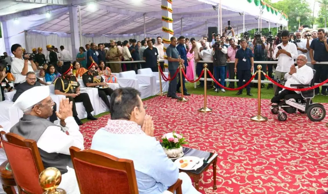 Jaipur : राज्यपाल हरिभाऊ बागडे के सानिध्य में राजभवन में एट होम आयोजित Jaipur : राज्यपाल हरिभाऊ बागडे के सानिध्य में राजभवन में एट होम आयोजित