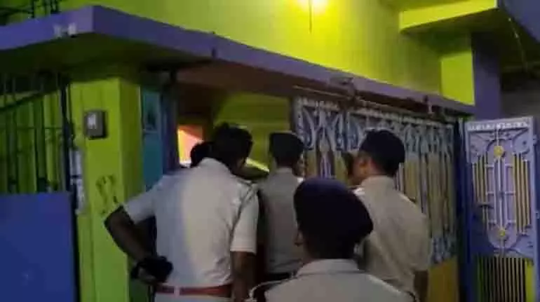 Patna में खड़ी कार में 9 और 5 साल के दो बच्चे मृत मिले Patna में खड़ी कार में 9 और 5 साल के दो बच्चे मृत मिले