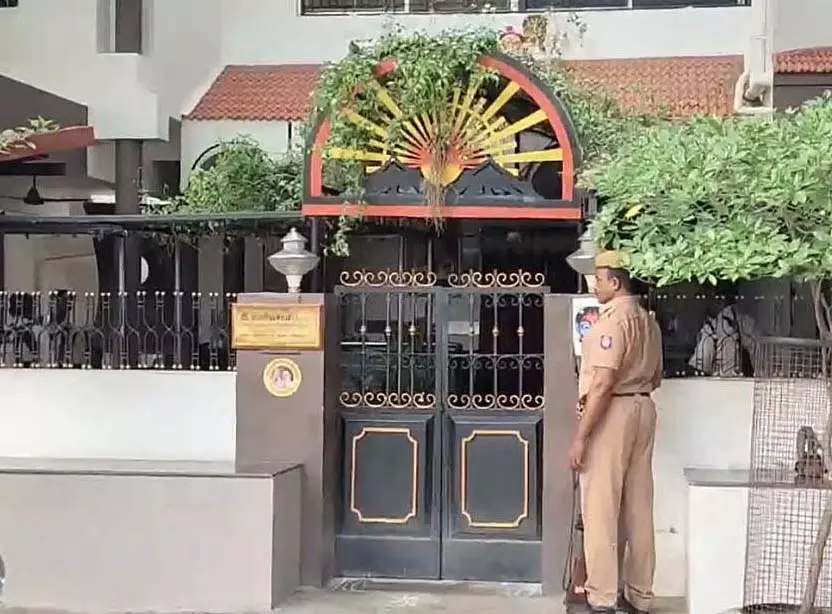 Tamil Nadu: ईडी ने ग्रामीण विकास मंत्री पर छापेमारी की Tamil Nadu: ईडी ने ग्रामीण विकास मंत्री पर छापेमारी की